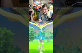 XERNEAS SHINY MAGNET! Pokemon GO Remote Raiding on Twitch! #shorts